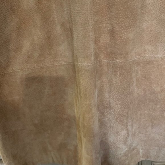 Soft supple suede - Picture 7 of 8